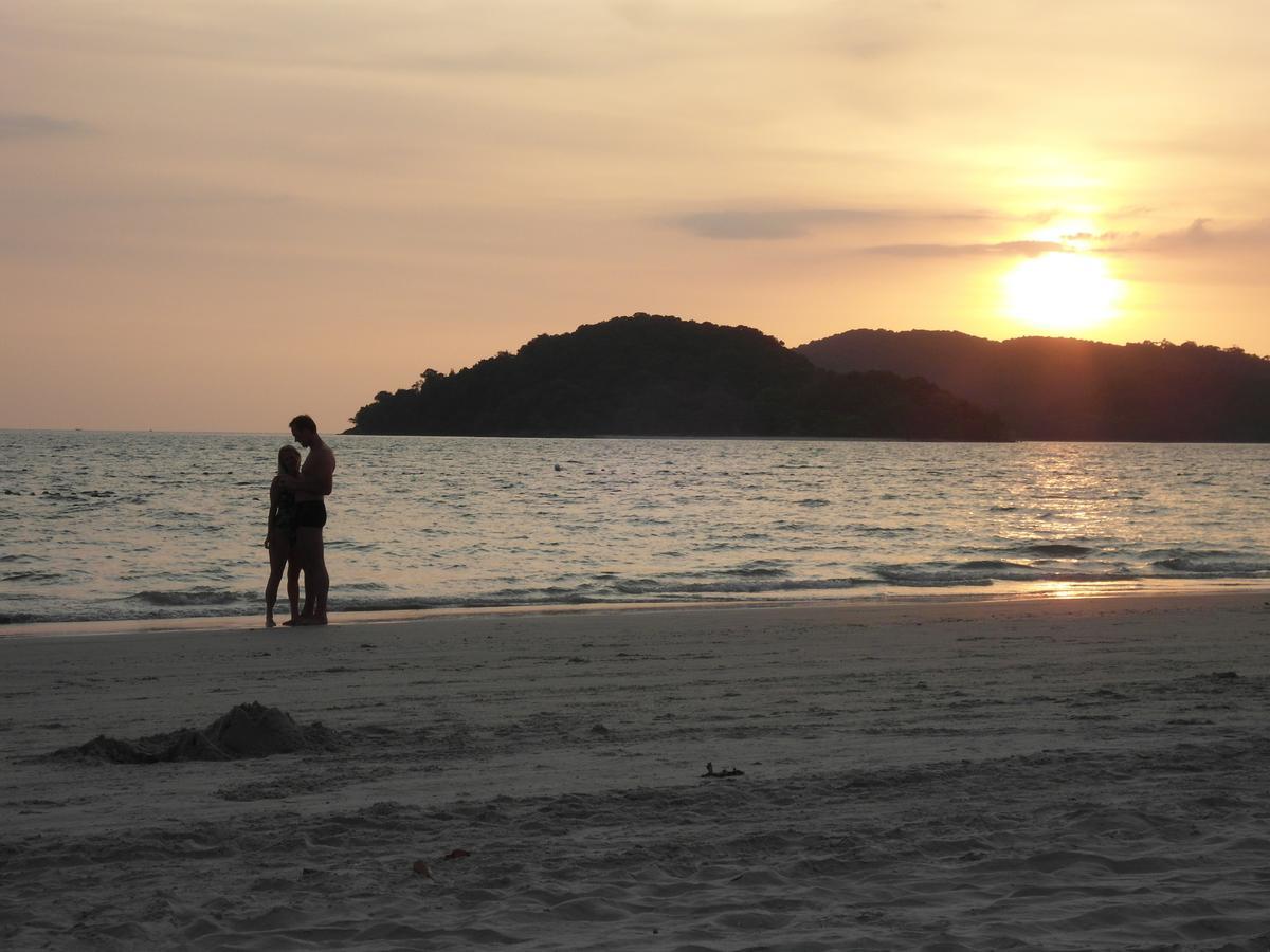 Langkawi Dormitorio Pantai Cenang  Esterno foto
